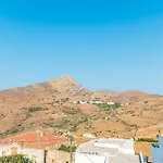 Kykladen White House * Koumaros